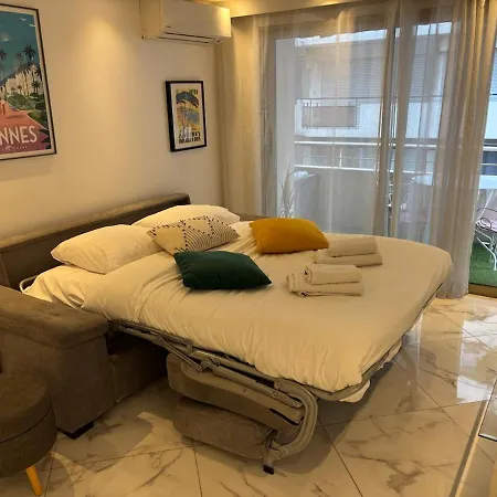 Le Camelia - Croisette On Foot, 2 Bedrooms, Terrace